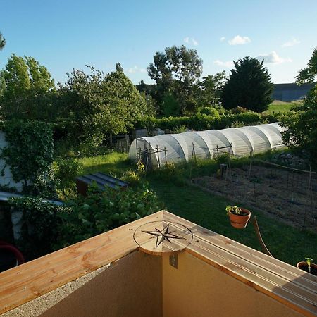 Apartamento La Longere La Menitré Exterior foto